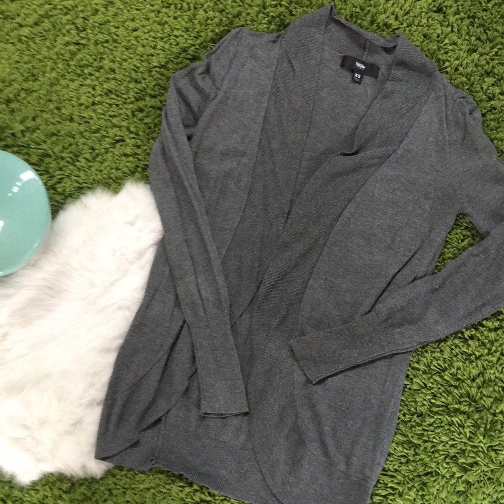 Grey cardigan